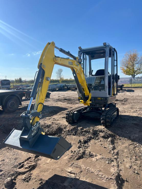 MINIKOPARKA WACKER NEUSON ET18 